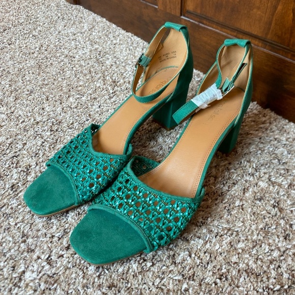 Long Tall Sally Block Heel Sandal Green NWOT US Size 14 - Picture 1 of 7